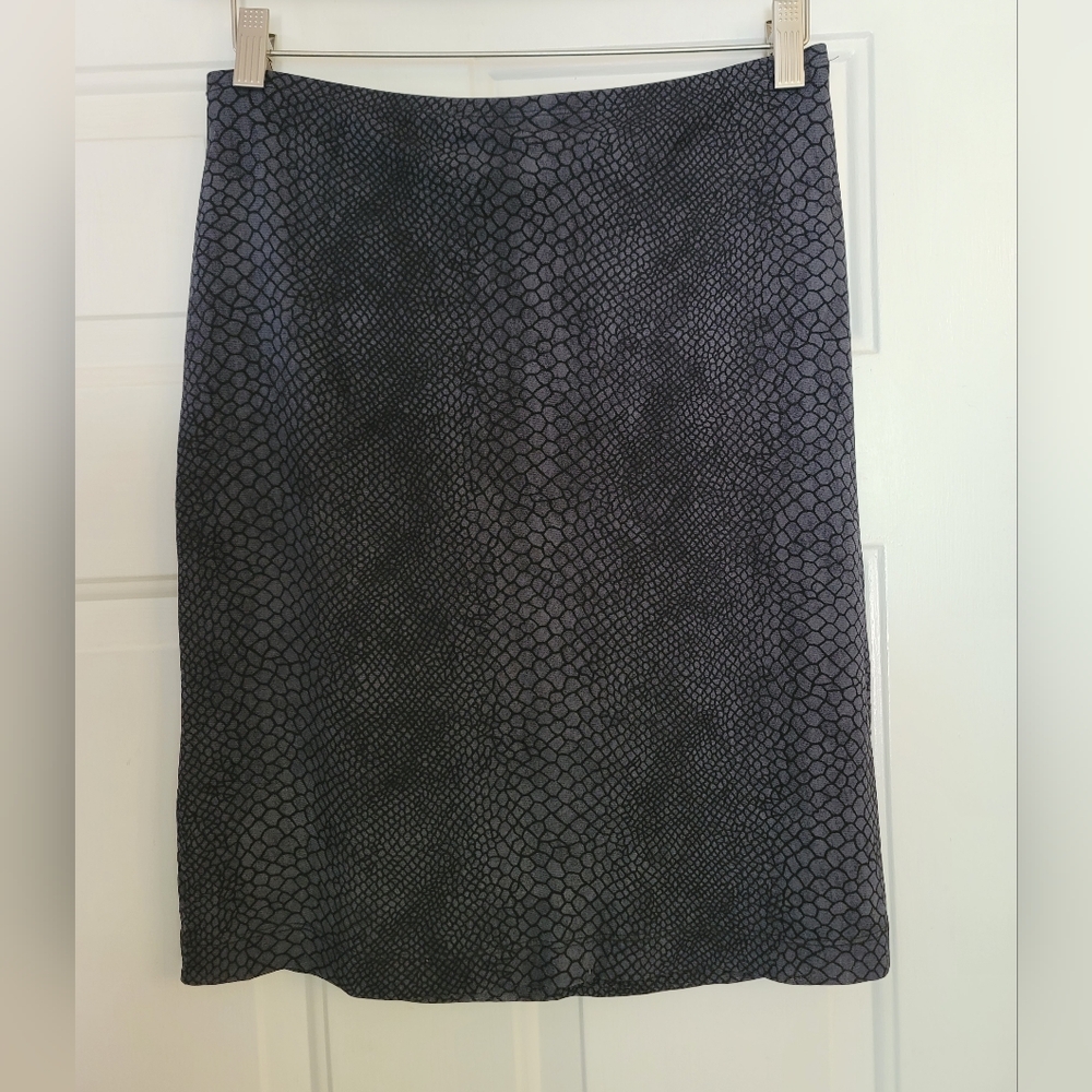 Guess grey snake print elastic waist mini-skirt size small